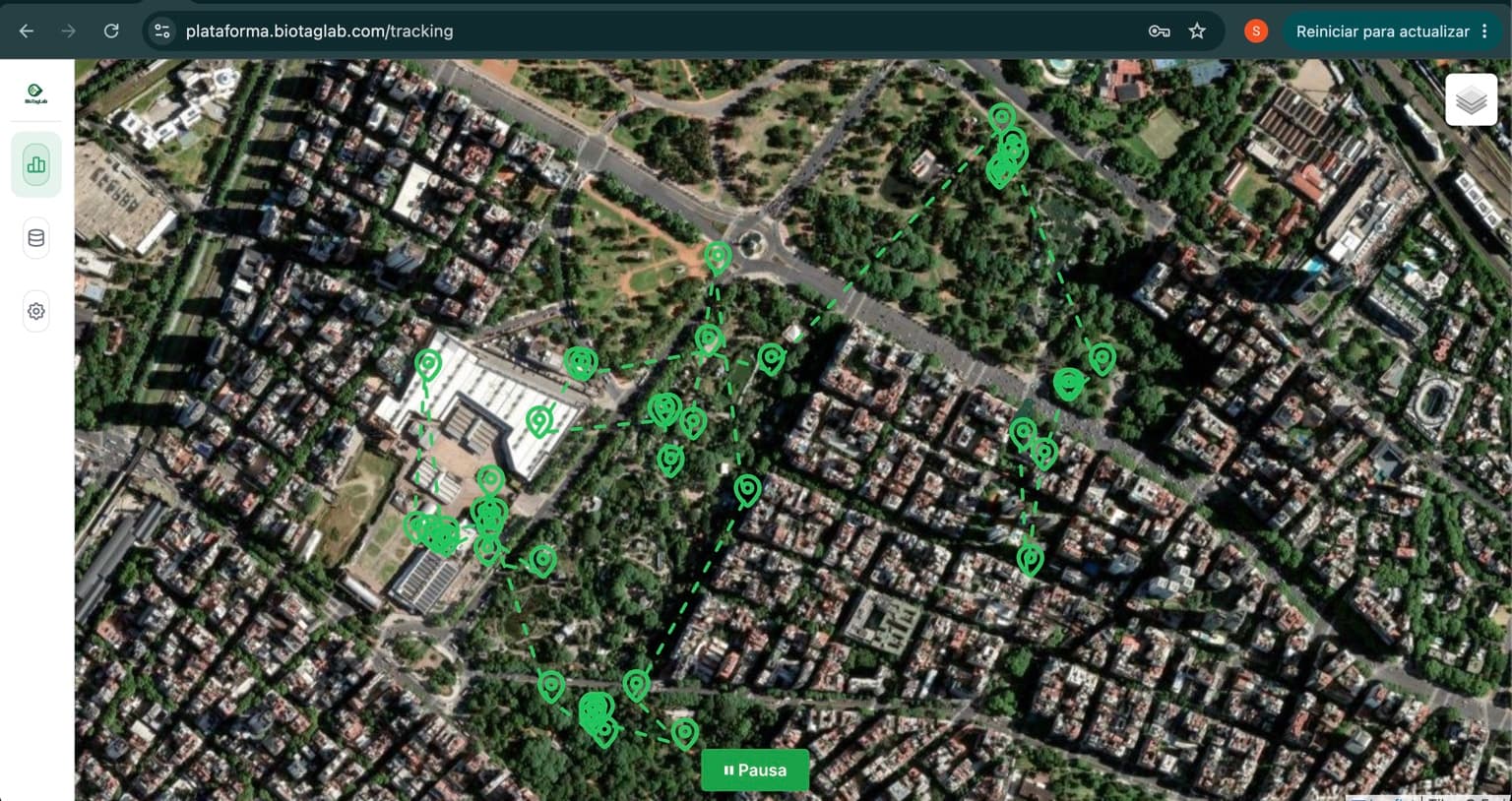 Captura real de la plataforma BioTagLab mostrando trazas y posiciones sobre un mapa
